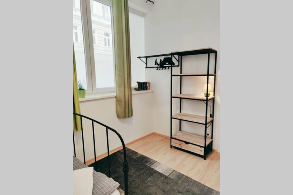 Appartement Amadeus - Tram Station To The Opera 2 Mins Away à Vienne Extérieur photo